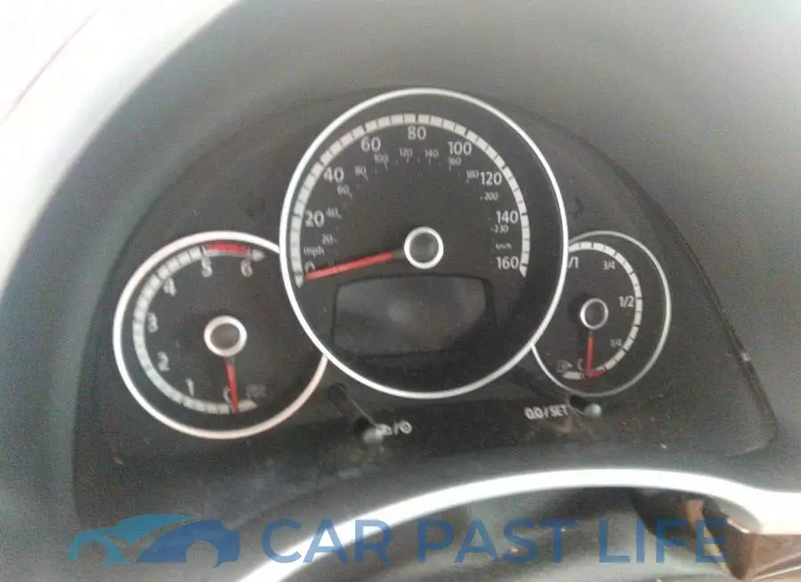 3VW5A7AT6FM806335# 7
