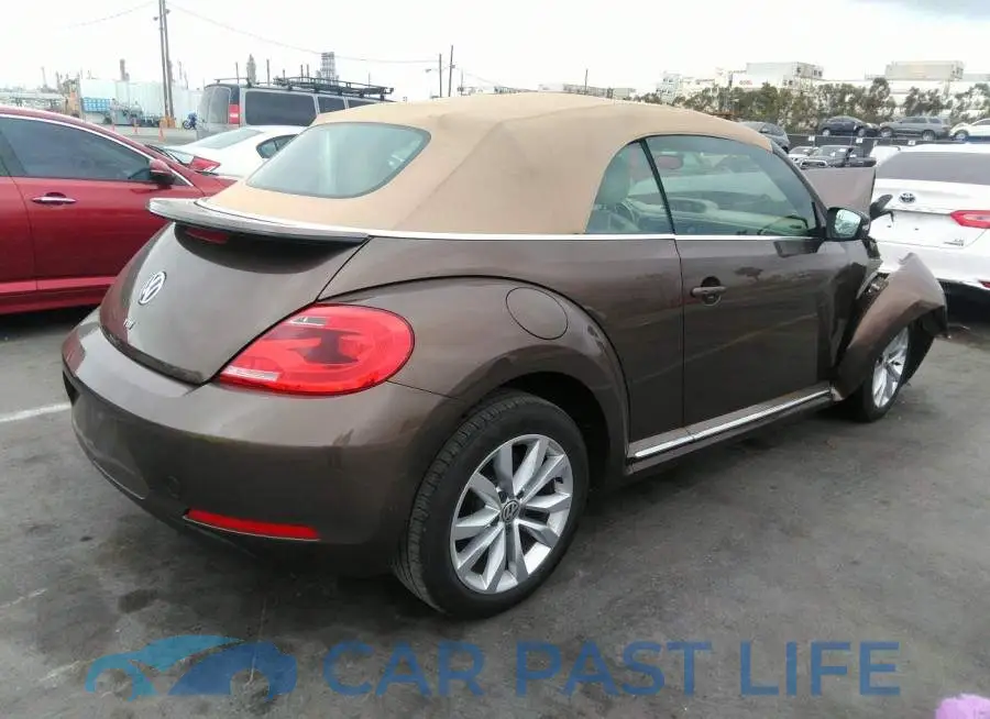 3VW5A7AT6FM806335# 4