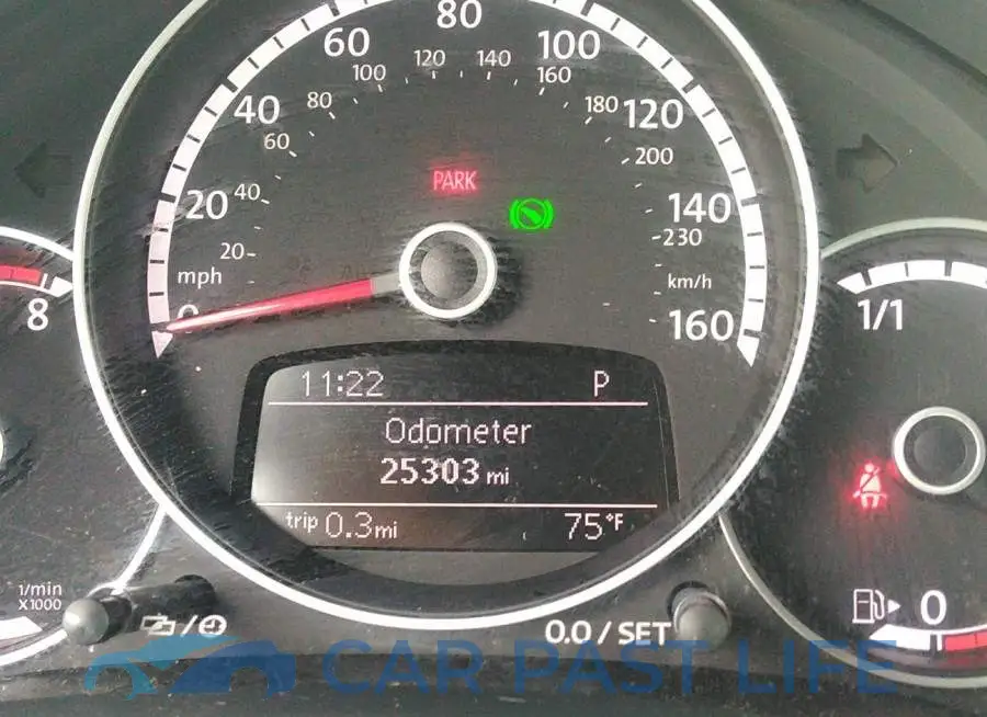 3VW517AT9FM802084# 7