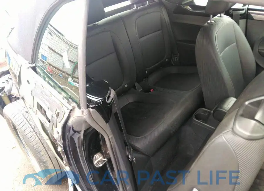 3VW517AT9FM802084# 8