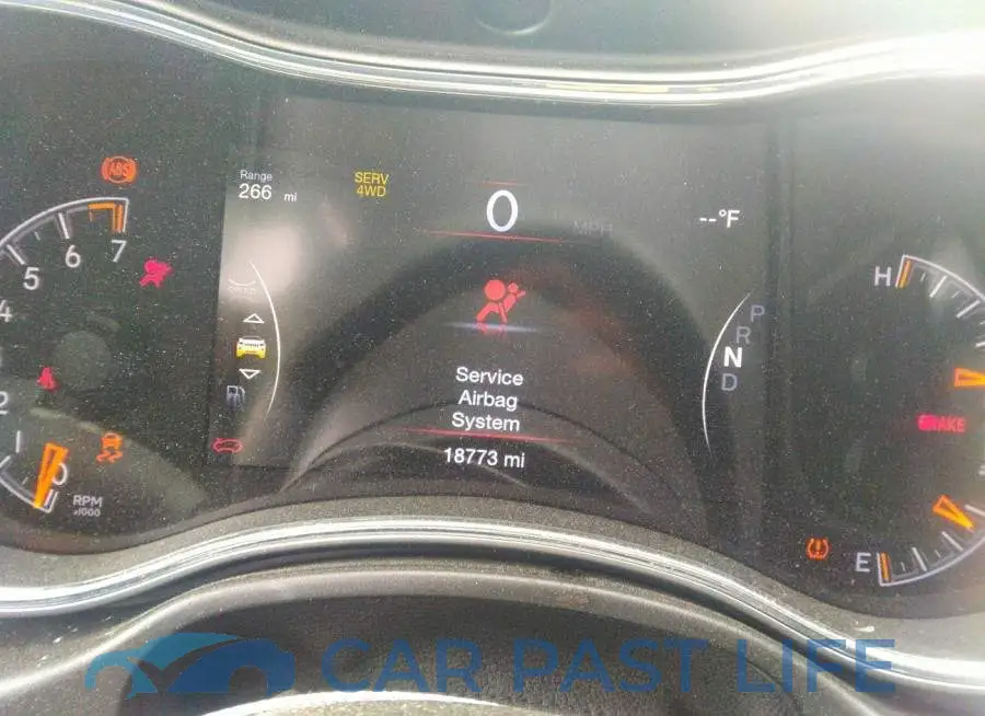 1C4RJFBG2NC165717# 7