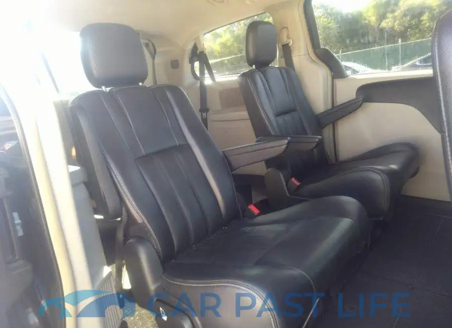 2C4RC1BG4DR730634# 8
