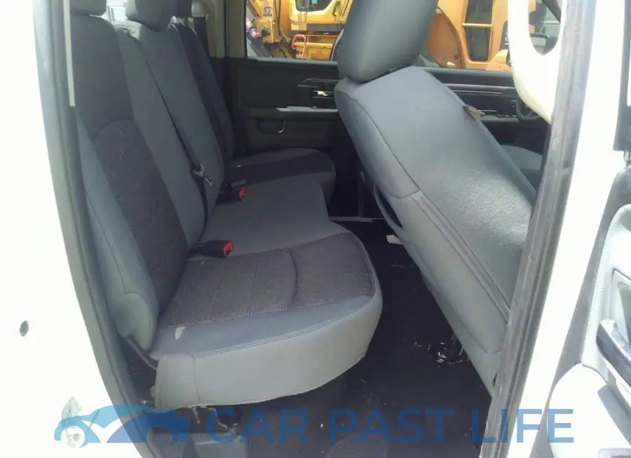 1C6RR6GT8DS513160# 8