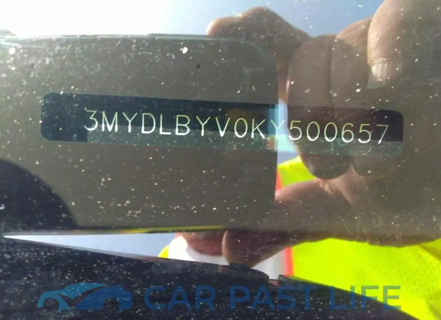 3MYDLBYV0KY500657# 9