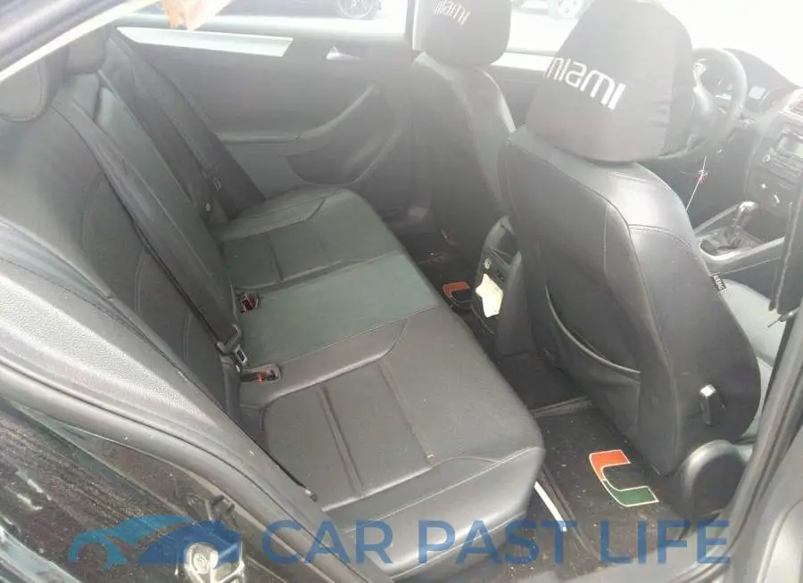 3VWDX7AJ6DM374125# 8
