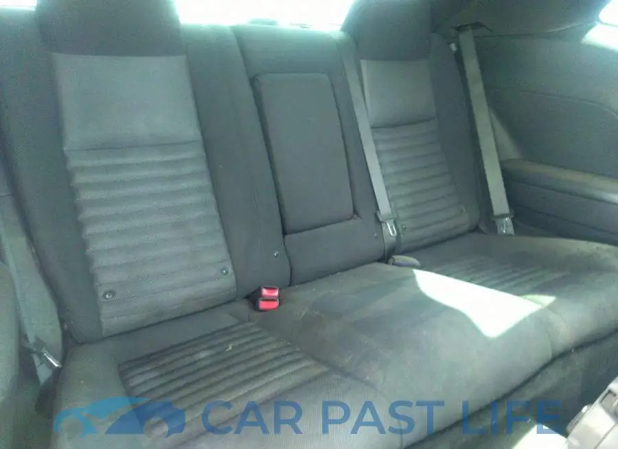 2C3CDYAG4DH675951# 8