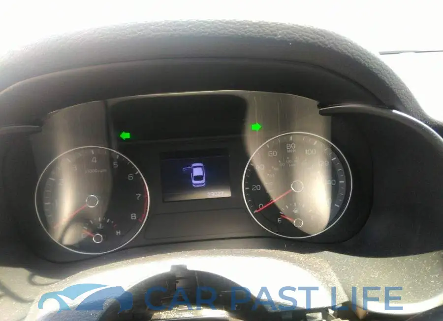 3KPF24AD8LE184905# 7