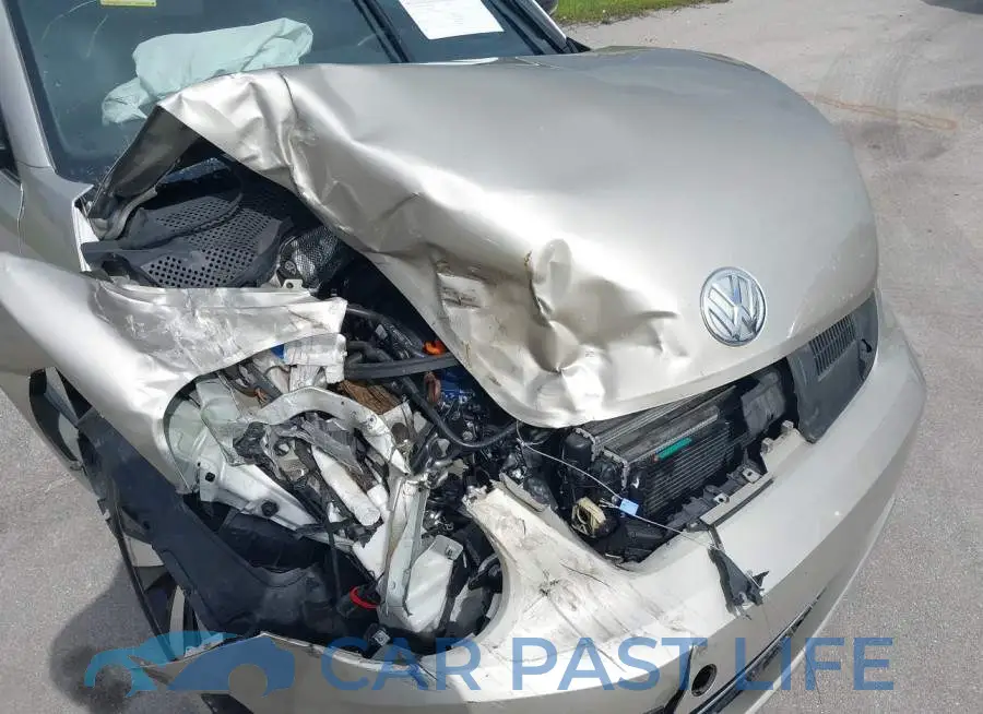 3VW7A7AT9DM804018# 10