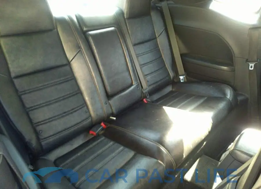 2C3CDYAG9EH218425# 8