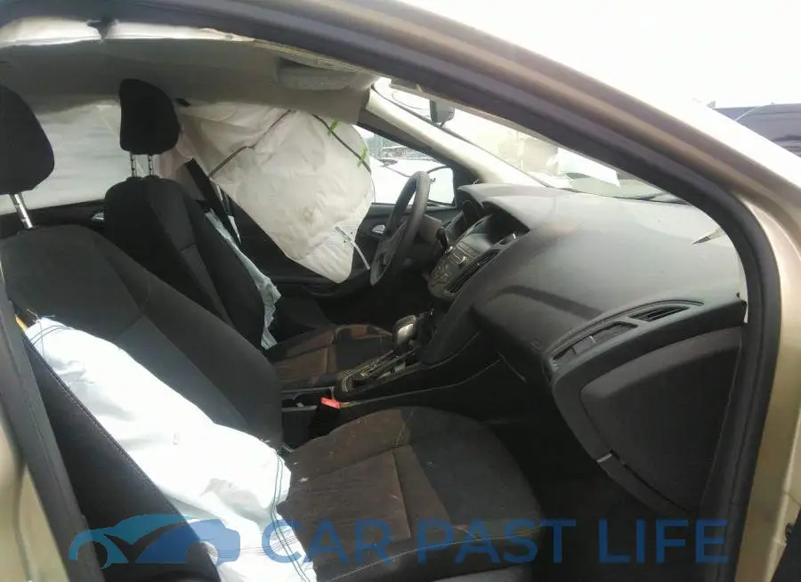 1FADP3F2XJL300271# 5