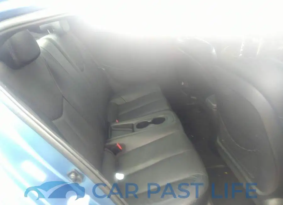 KMHTC6AE8GU255902# 8