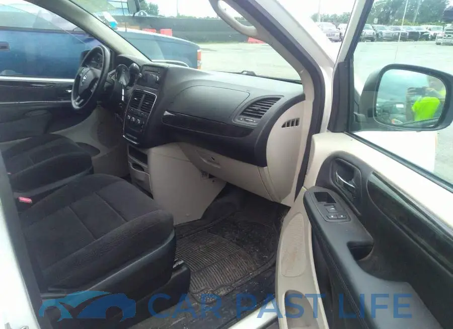 2C4JRGAG9DR518361# 5