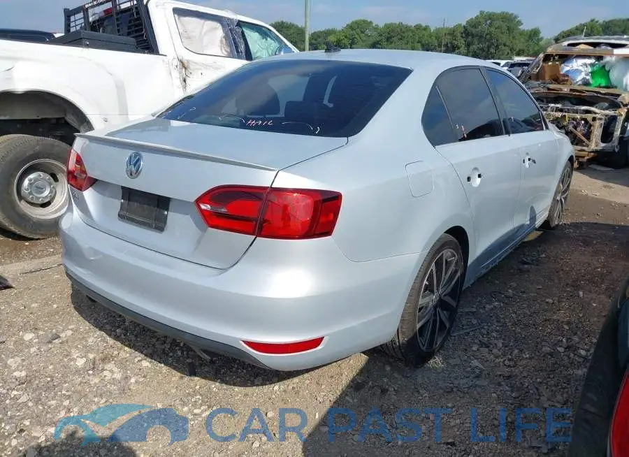 3VW4A7AJXDM229249# 4
