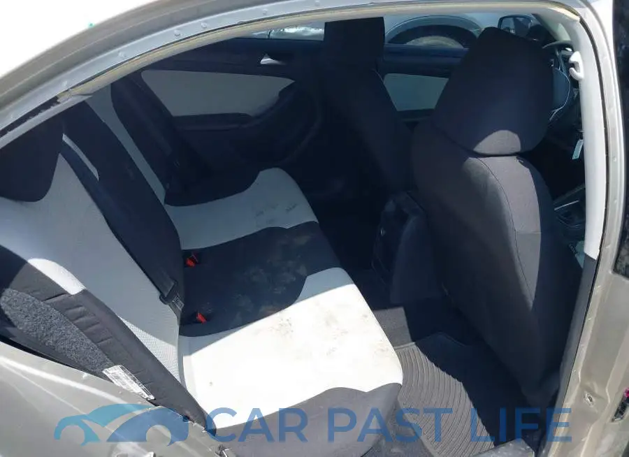 3VW2K7AJ4FM284965# 8