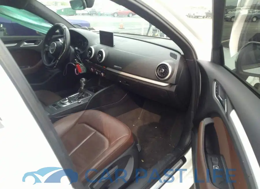 WAUAUHFF4J1008579# 5