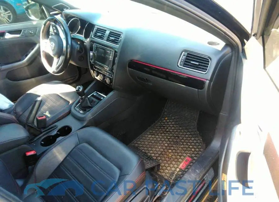 3VW5T7AJ8HM296128# 5
