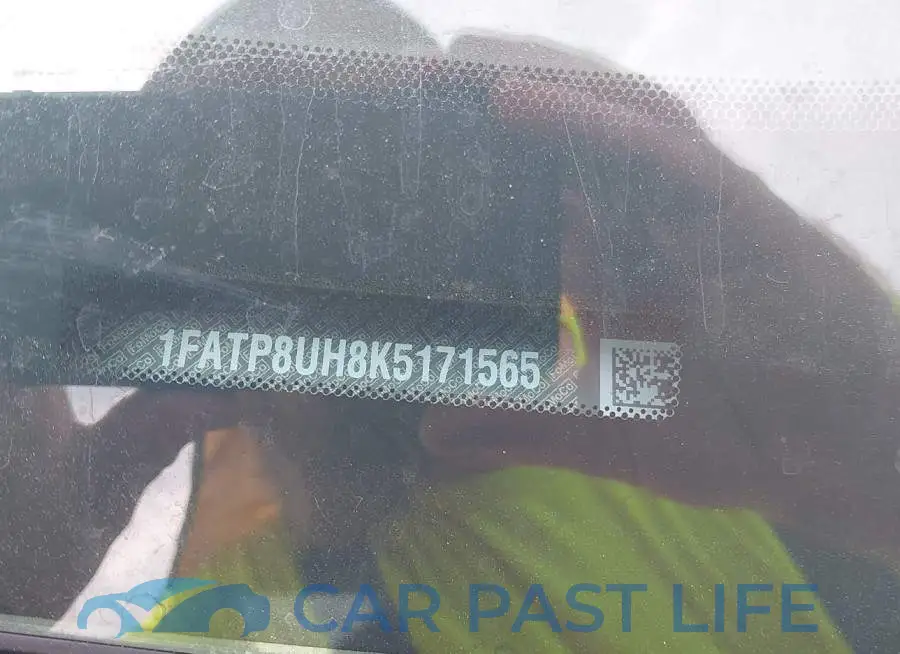 1FATP8UH8K5171565# 9