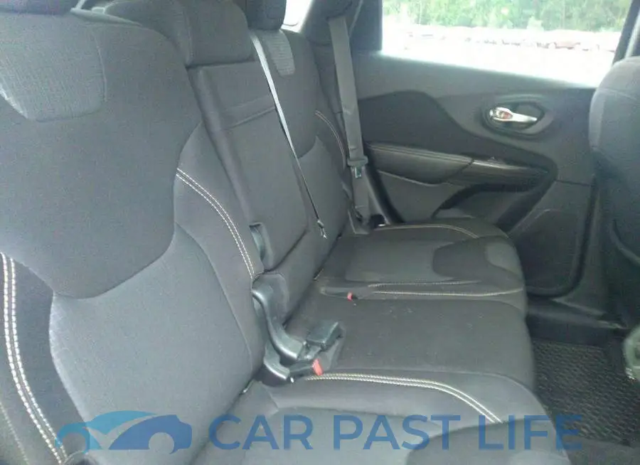 1C4PJMCS6FW552625# 8