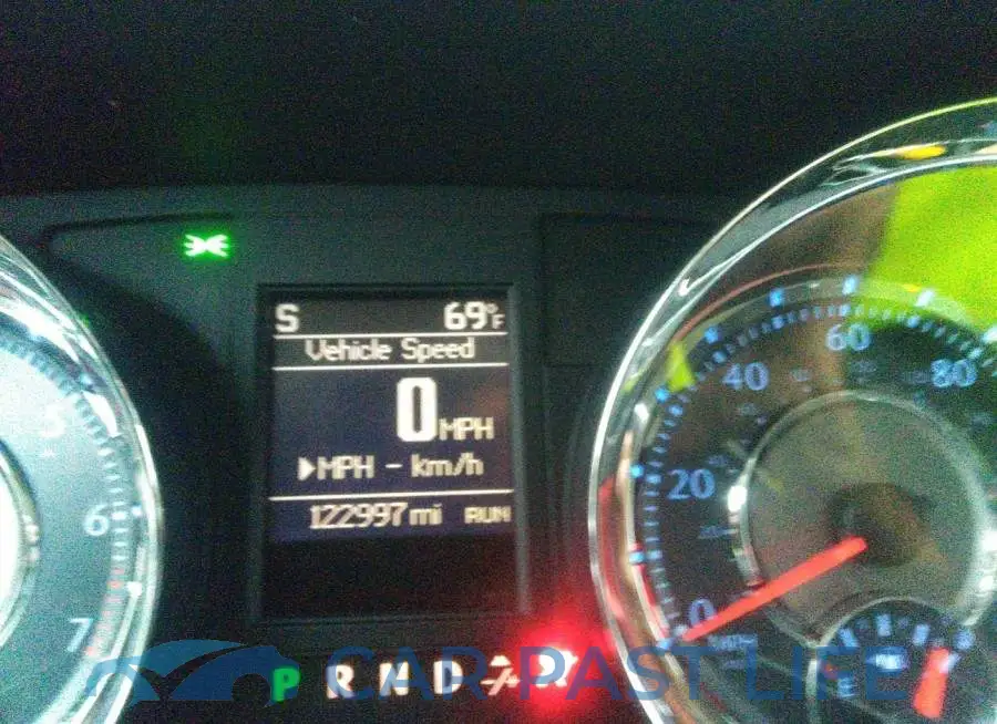 2C4RC1BG5FR560383# 7