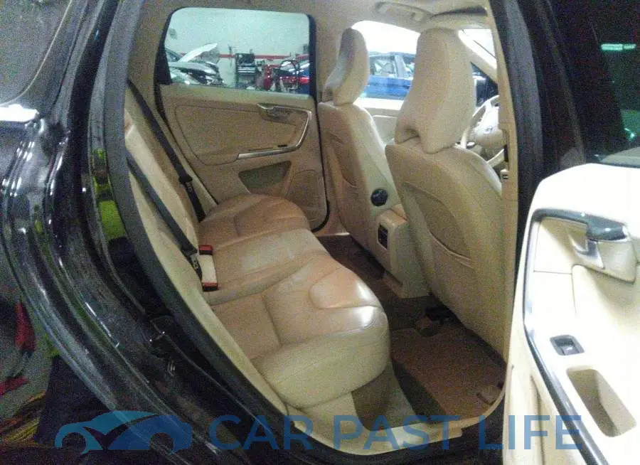 YV4902DZXD2370987# 8
