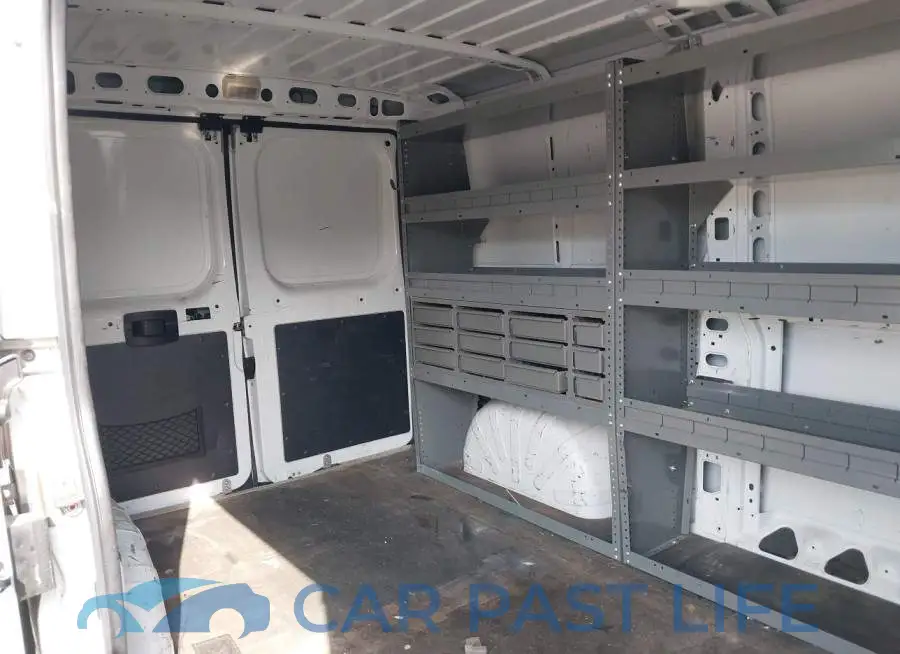3C6TRVAG1HE506040# 8