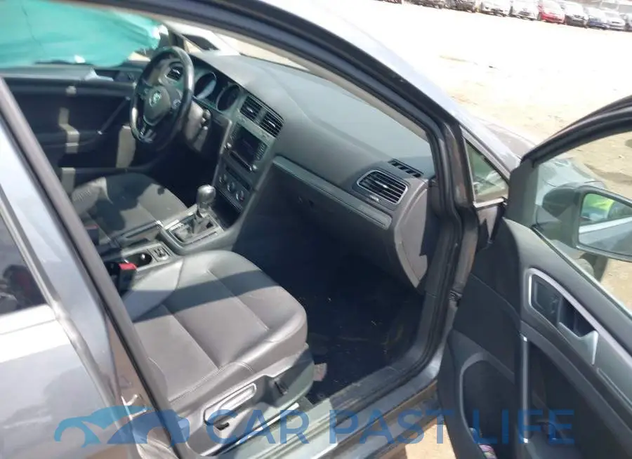 3VWCA7AU4FM504140# 5