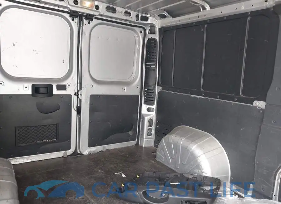 3C6TRVAG2HE500120# 8