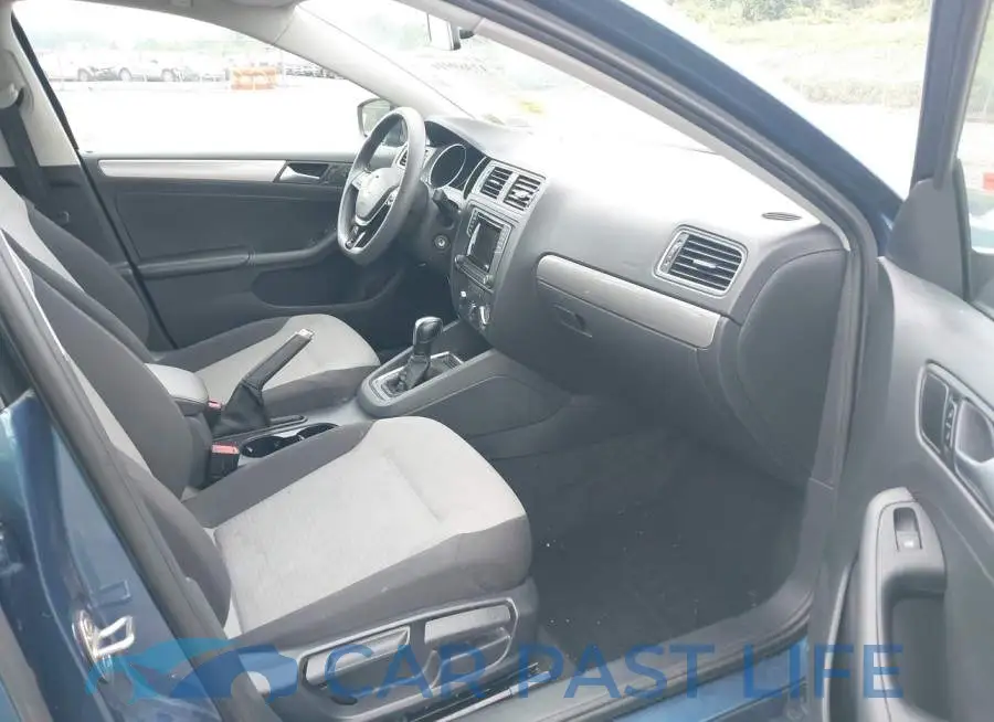 3VW2B7AJ9HM383431# 5