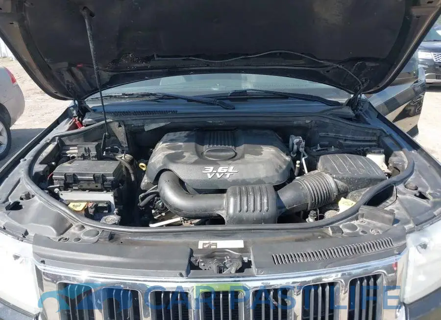 1C4RJEAG1DC653373# 10