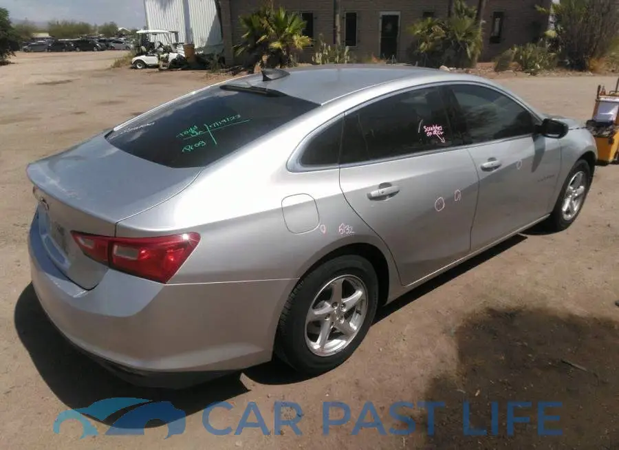 1G1ZB5ST5JF110040# 4