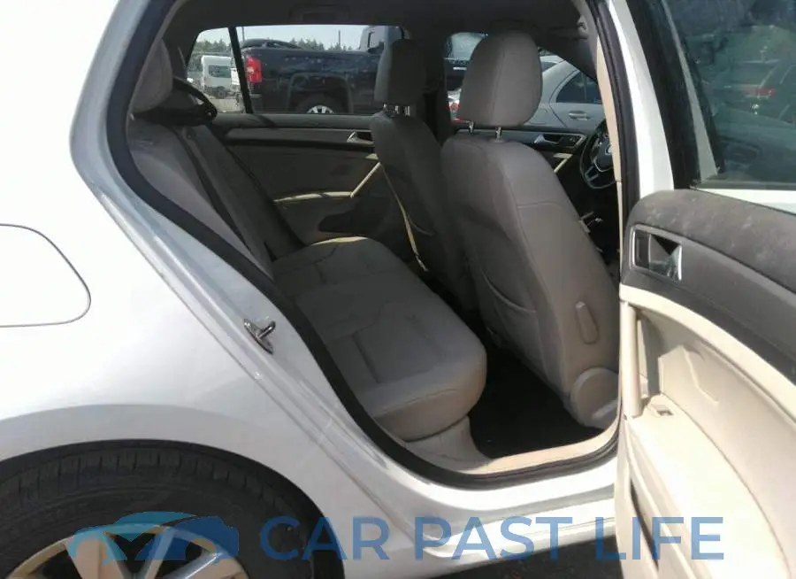 3VW217AU2FM085958# 8