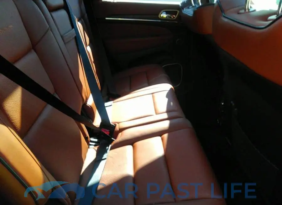1C4RJFJG7HC800985# 8