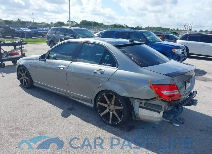 WDDGF4HB7DR281571# 3
