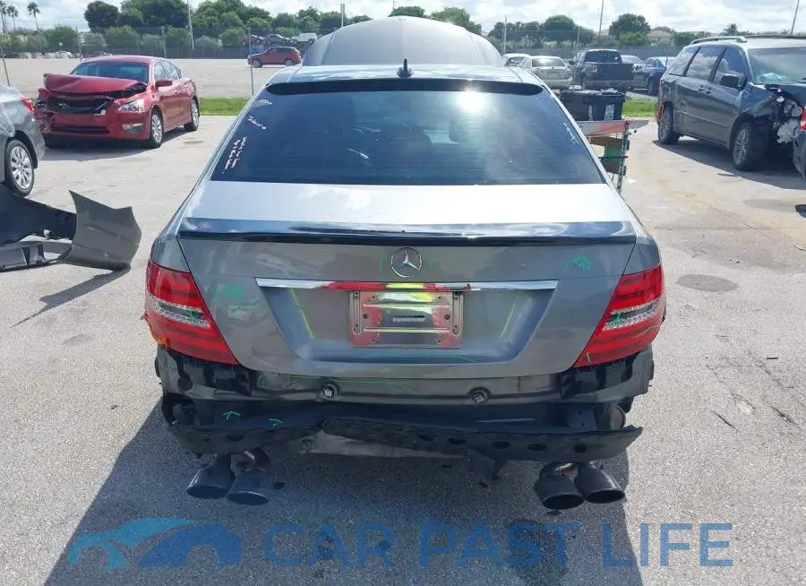 WDDGF4HB7DR281571# 6