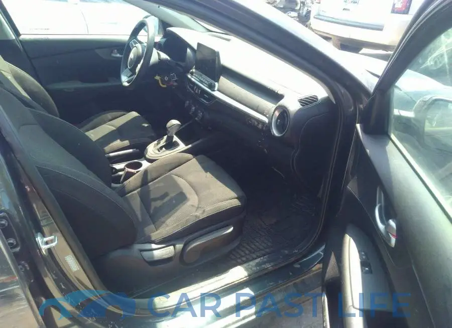 3KPF24AD0ME272297# 5