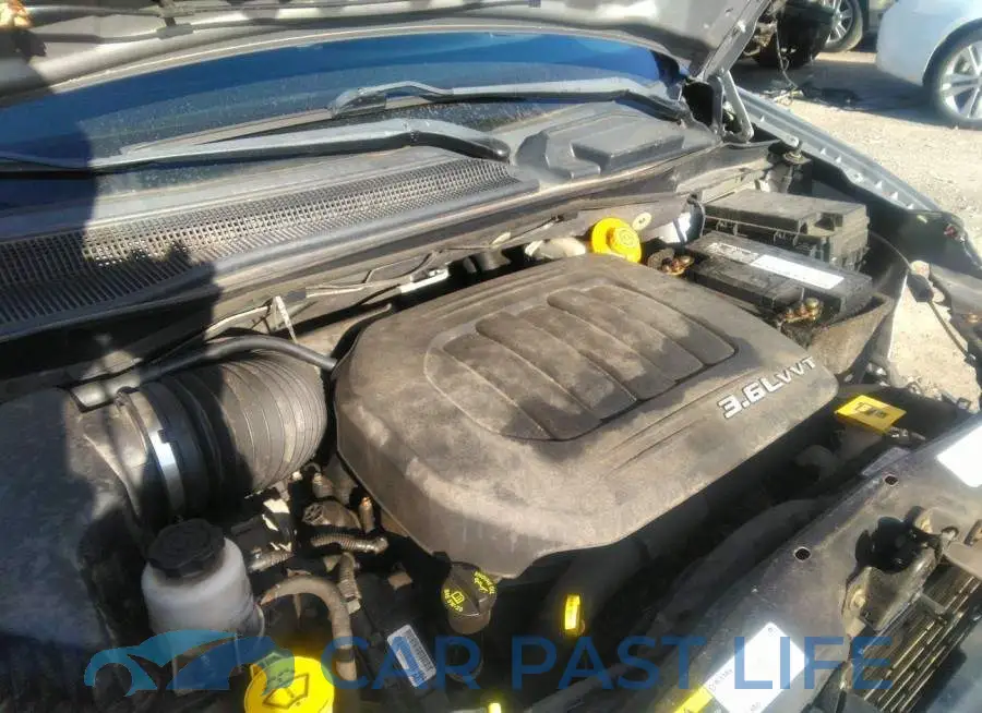 2C4RC1CGXER233717# 10