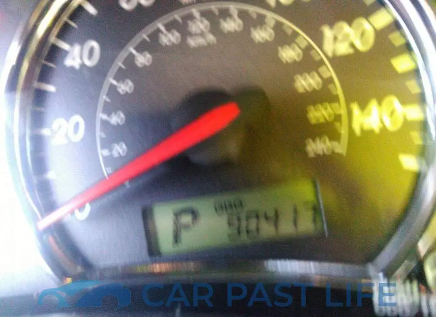 2T1BU4EE2DC093933# 7