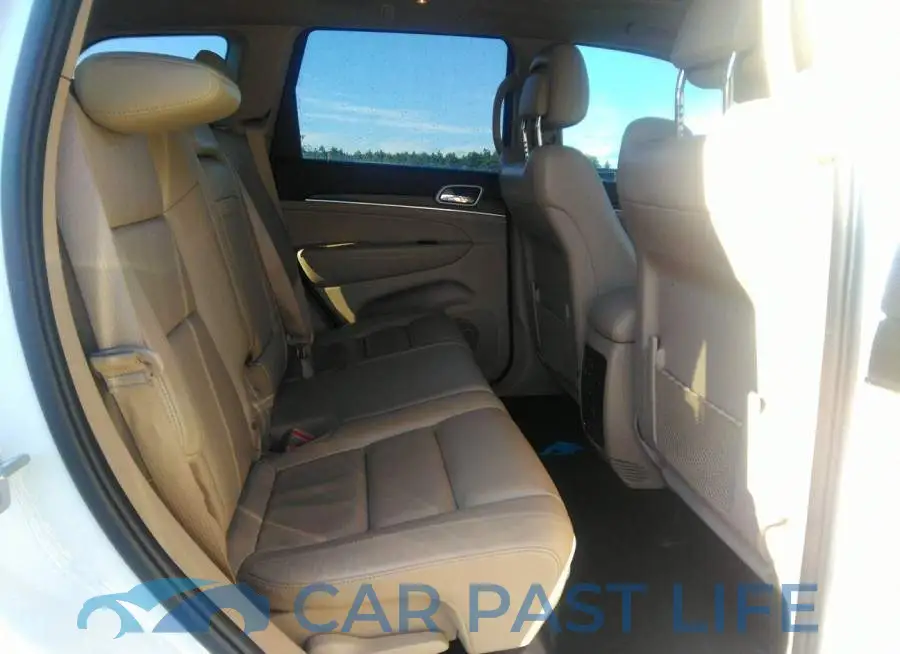 1C4RJFBG9KC688972# 8