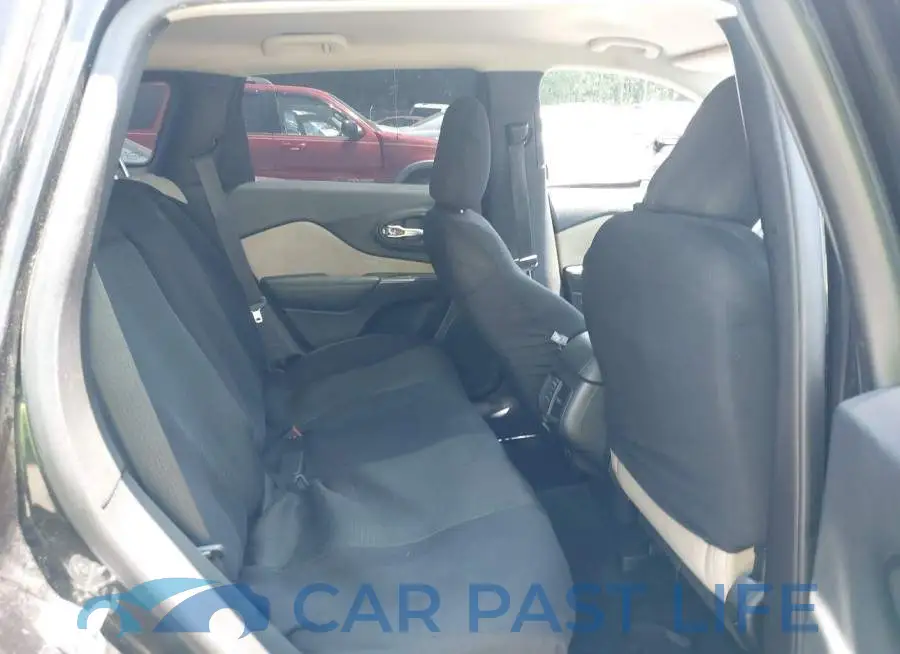 1C4PJLCB7FW770955# 8