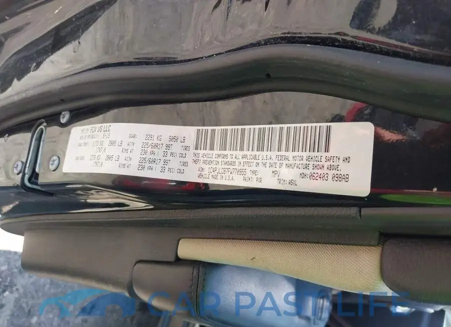 1C4PJLCB7FW770955# 9