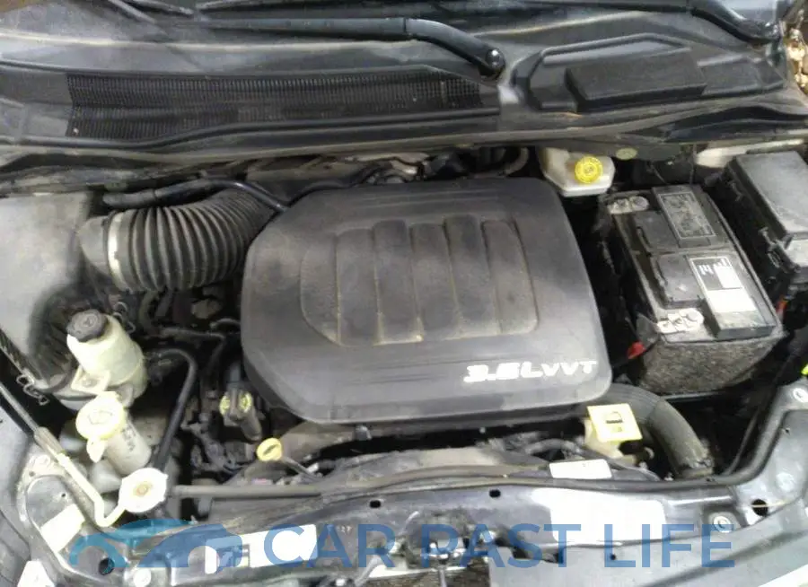2C4RC1BG8DR565042# 10