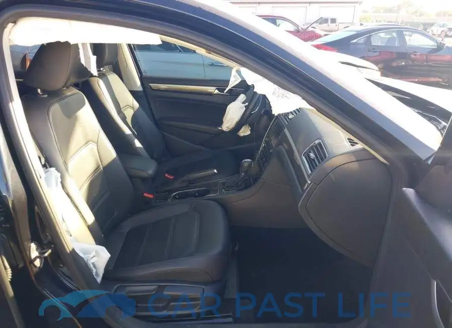 1VWGT7A38HC085054# 5