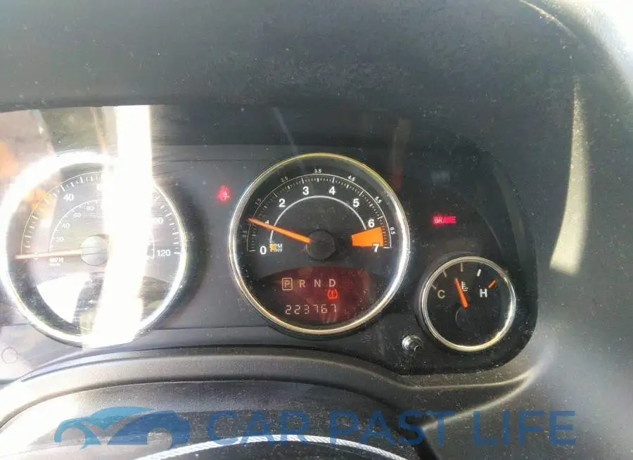 1C4NJCEB0ED699824# 7