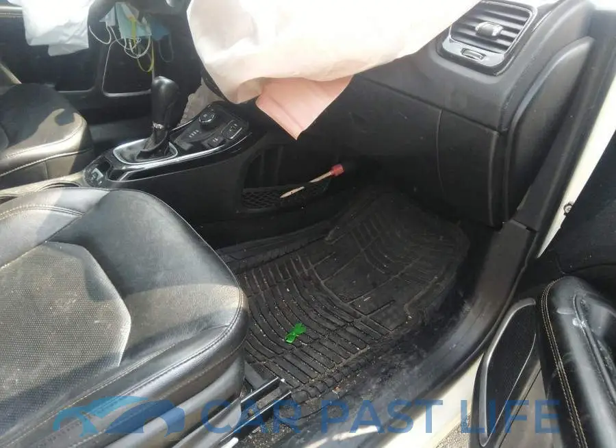 3C4NJDCB7LT221688# 5