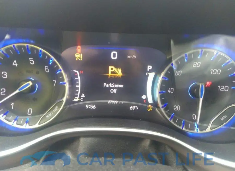 2C4RC1EG6KR708272# 7