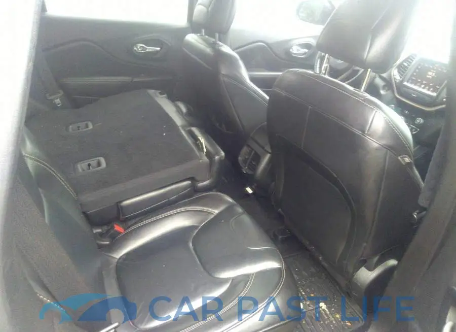 1C4PJMDS5FW718616# 8