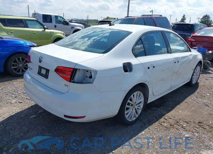 3VWD17AJ2FM311530# 4