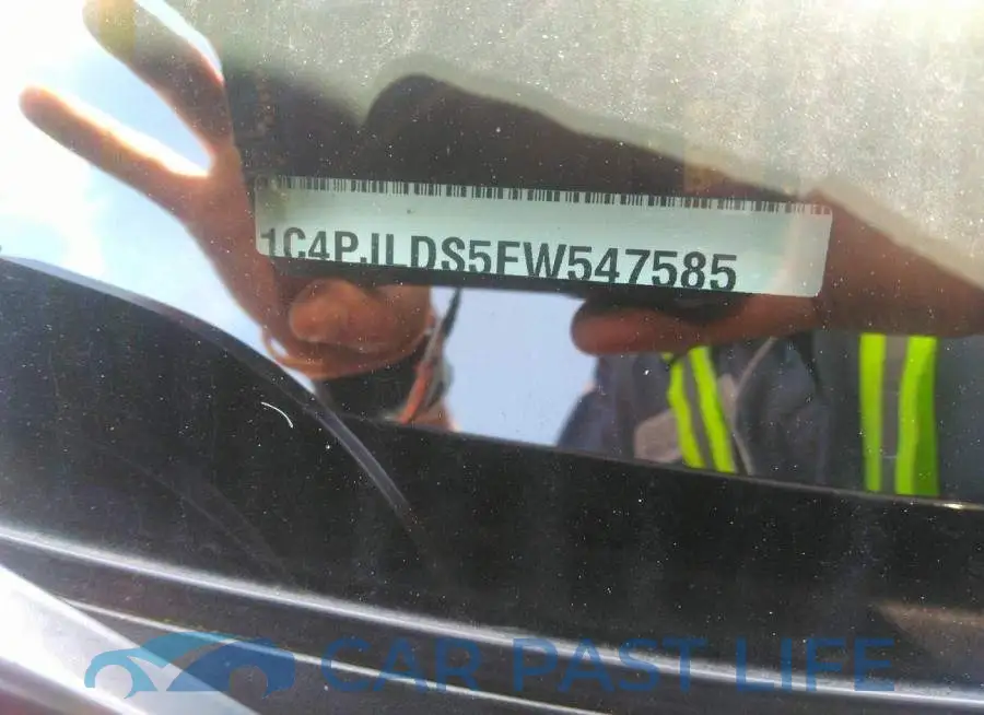 1C4PJLDS5FW547585# 9