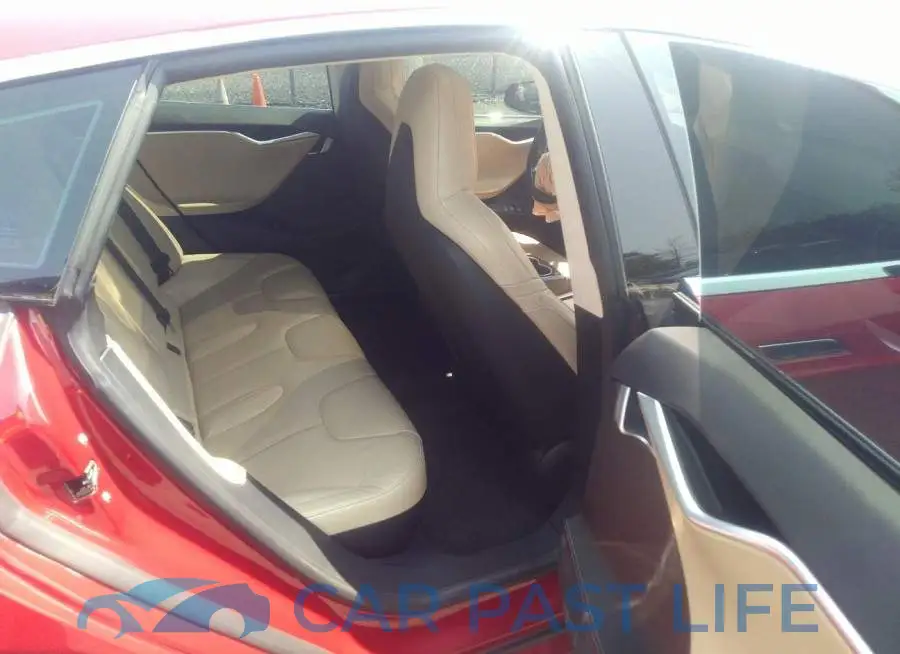 5YJSA1E29GF151324# 8