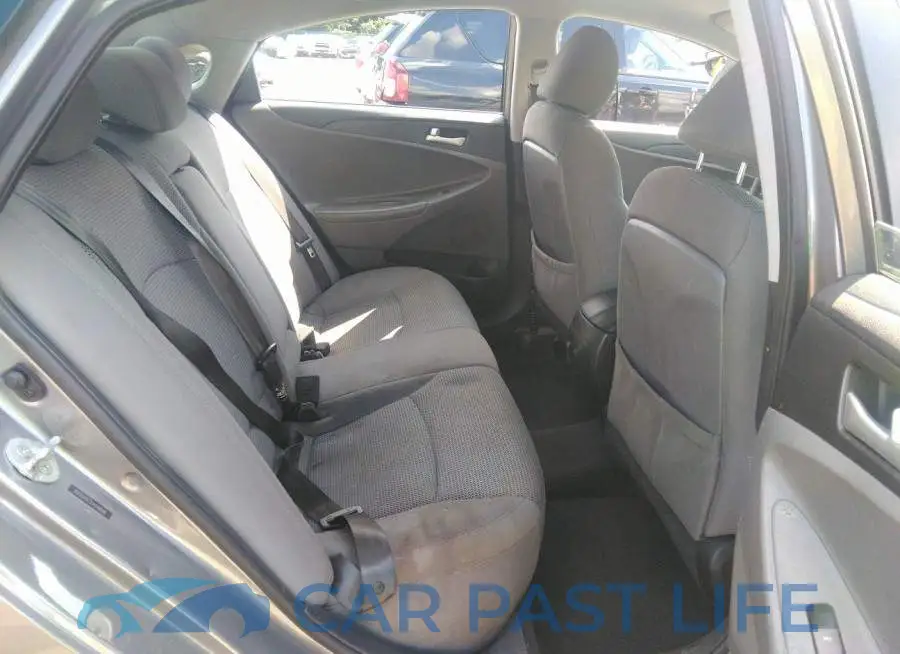 5NPEB4AC2DH548686# 8